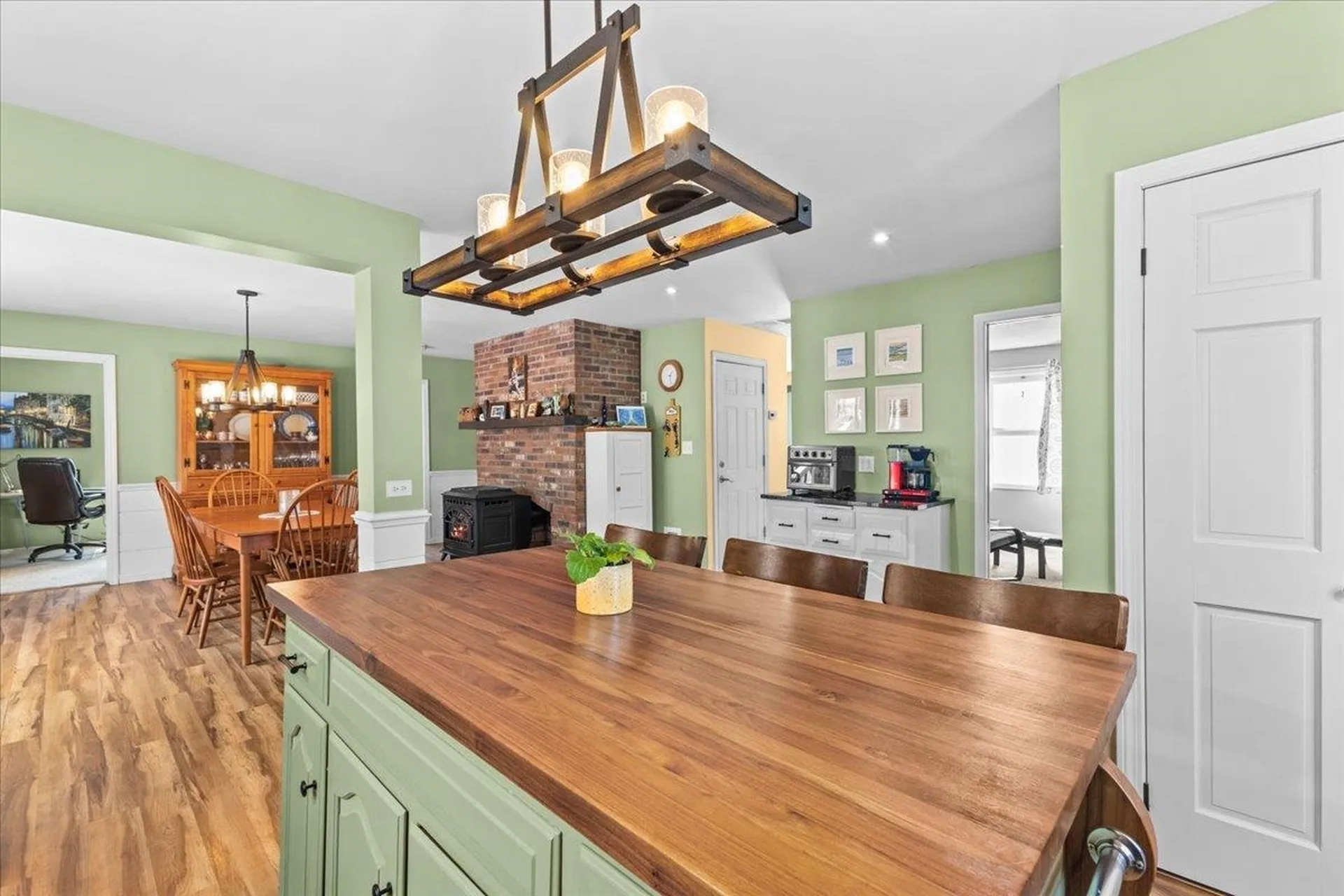 67 Thacher Road Bolton VT 05477