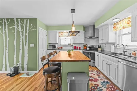 67 Thacher Road Bolton VT 05477