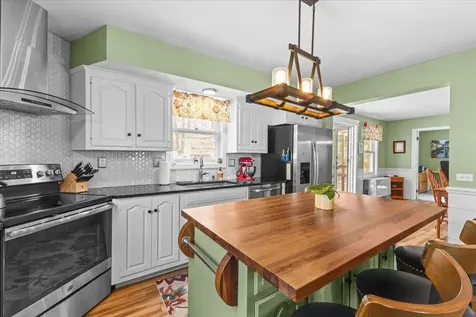 67 Thacher Road Bolton VT 05477