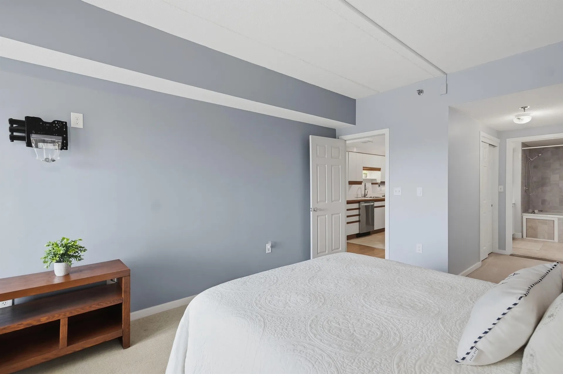 10 Mountain Laurels Drive Nashua NH 03062