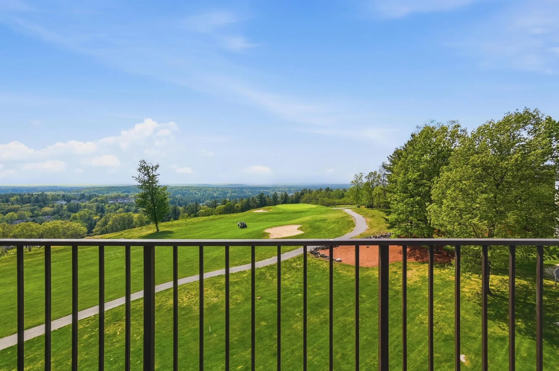 10 Mountain Laurels Drive Nashua NH 03062