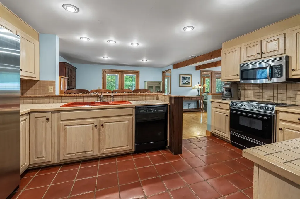6 Old Ridge Road Winhall VT 05340