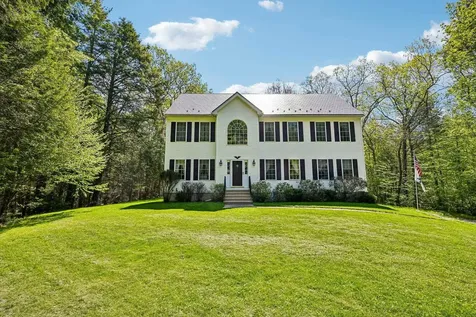 79 Emerald Drive Danville NH 03819