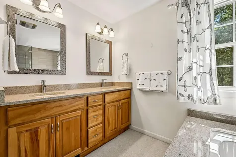 79 Emerald Drive Danville NH 03819