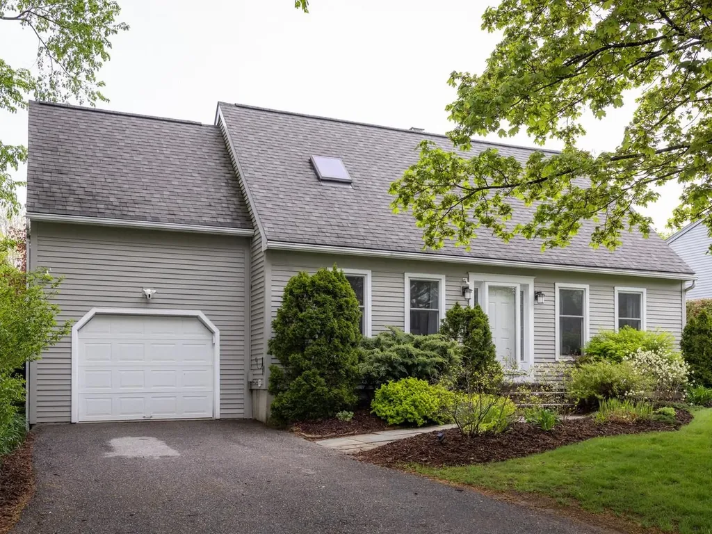 113 Maplewood Drive Shelburne VT 05482