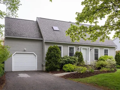 113 Maplewood Drive Shelburne VT 05482