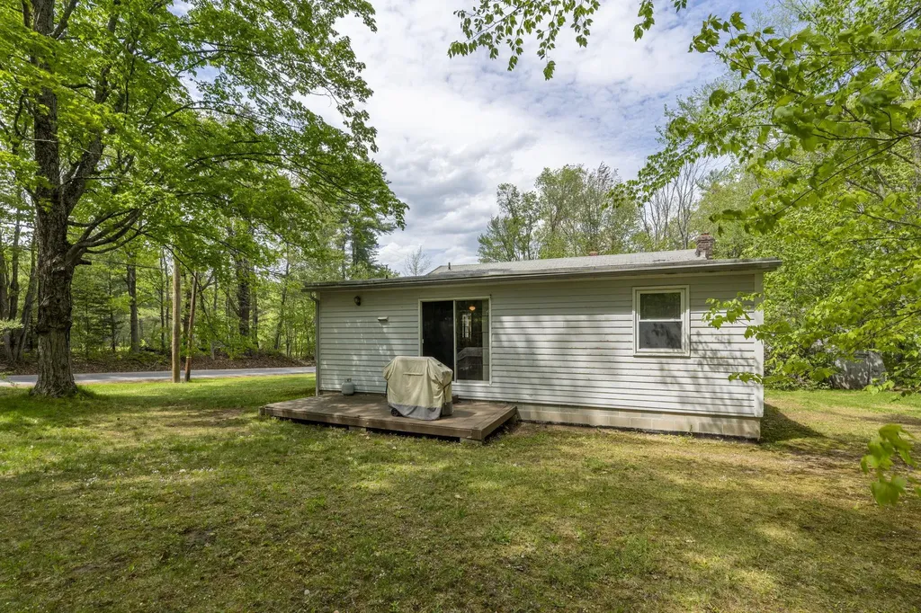 112 Main Street Candia NH 03034