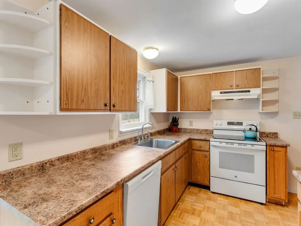 19 Brookside Drive Middlebury VT 05753-1521