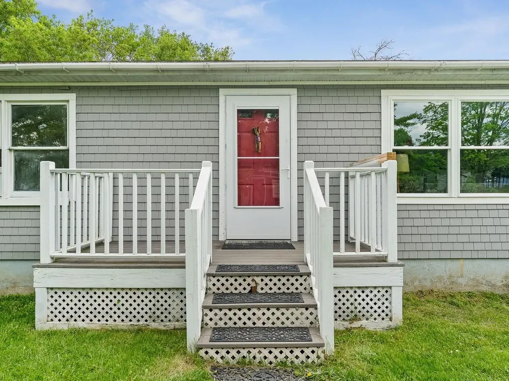 19 Brookside Drive Middlebury VT 05753-1521