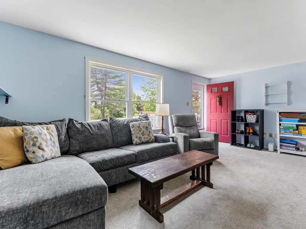19 Brookside Drive Middlebury VT 05753-1521