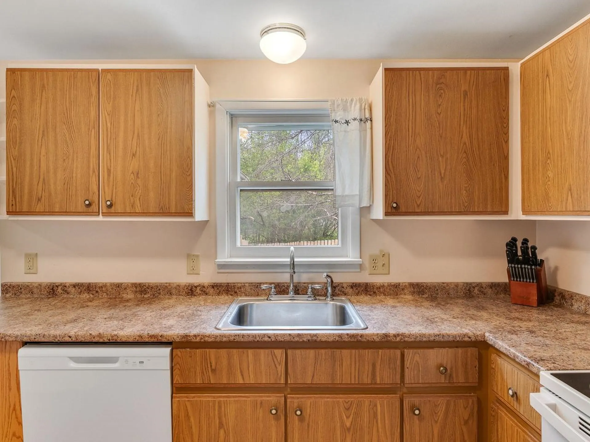 19 Brookside Drive Middlebury VT 05753-1521
