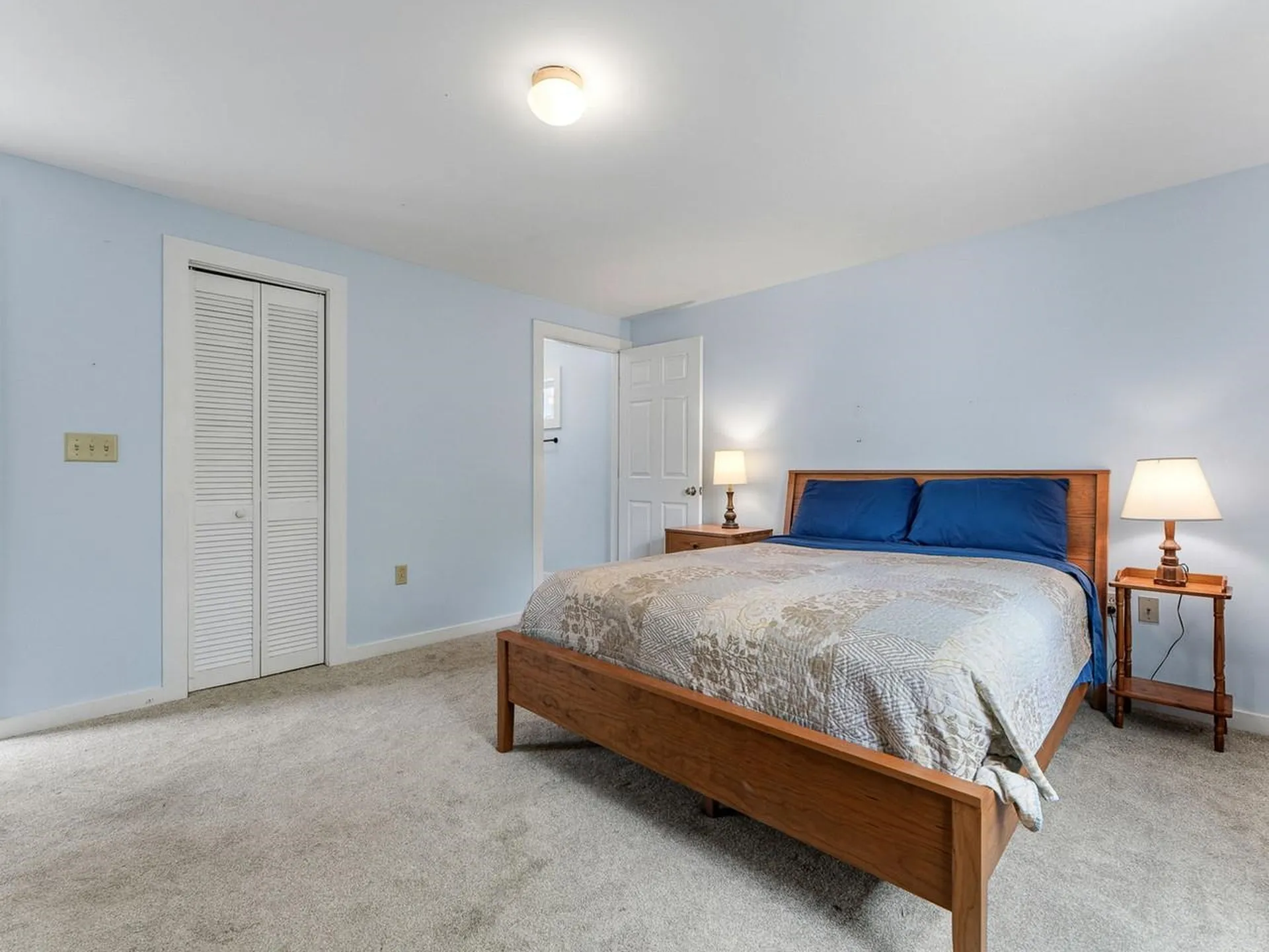19 Brookside Drive Middlebury VT 05753-1521