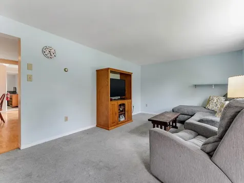 19 Brookside Drive Middlebury VT 05753-1521