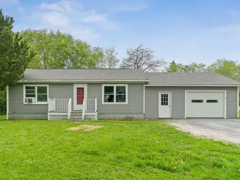 19 Brookside Drive Middlebury VT 05753-1521