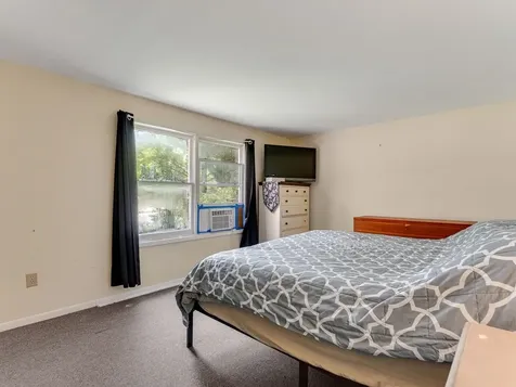 19 Brookside Drive Middlebury VT 05753-1521
