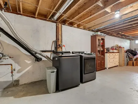 19 Brookside Drive Middlebury VT 05753-1521