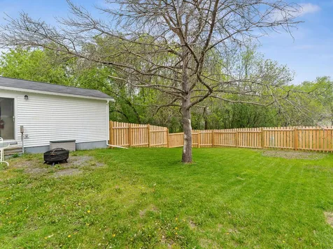19 Brookside Drive Middlebury VT 05753-1521