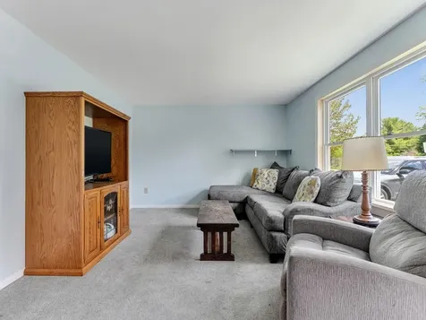 19 Brookside Drive Middlebury VT 05753-1521