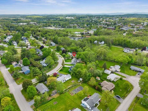 19 Brookside Drive Middlebury VT 05753-1521