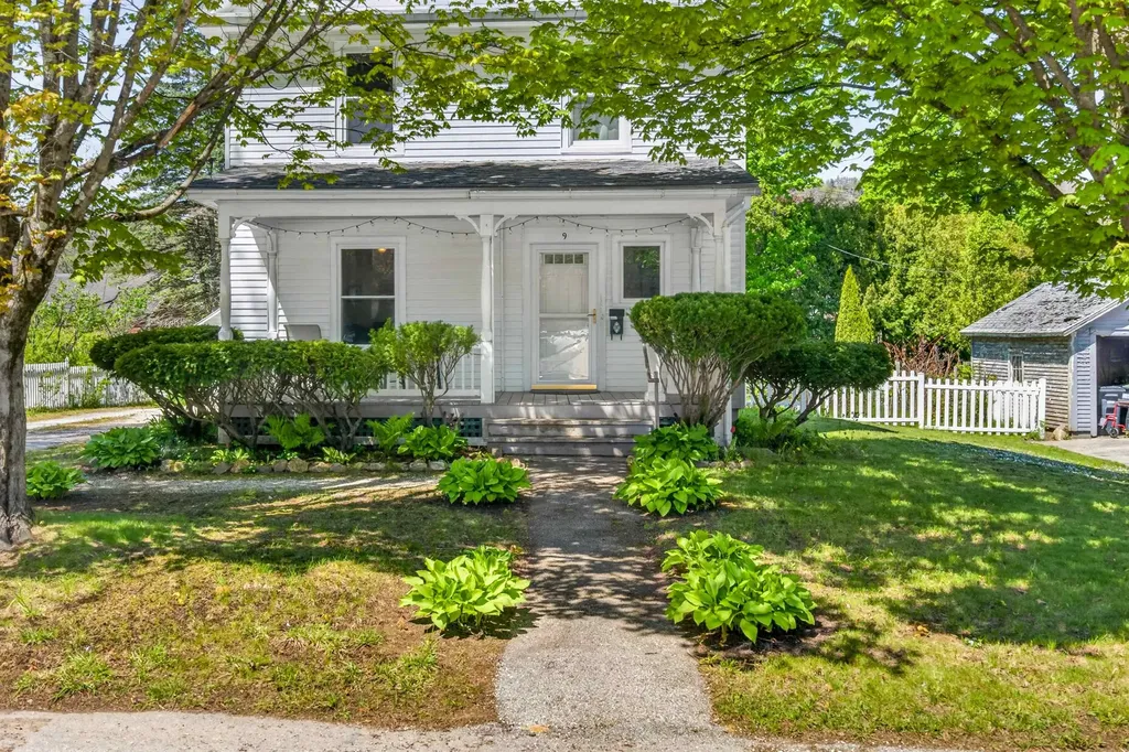 9 Park Street Proctor VT 05765