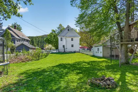 9 Park Street Proctor VT 05765