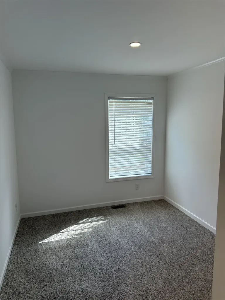 14 Mercury Lane Nashua NH 03062
