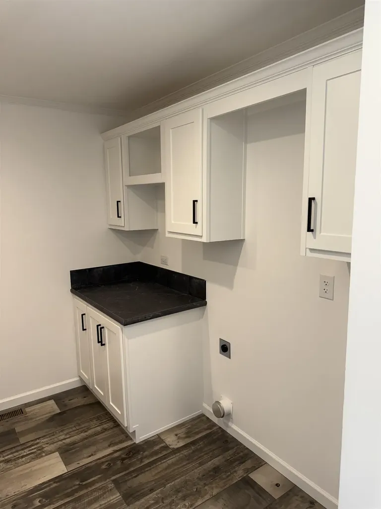 14 Mercury Lane Nashua NH 03062