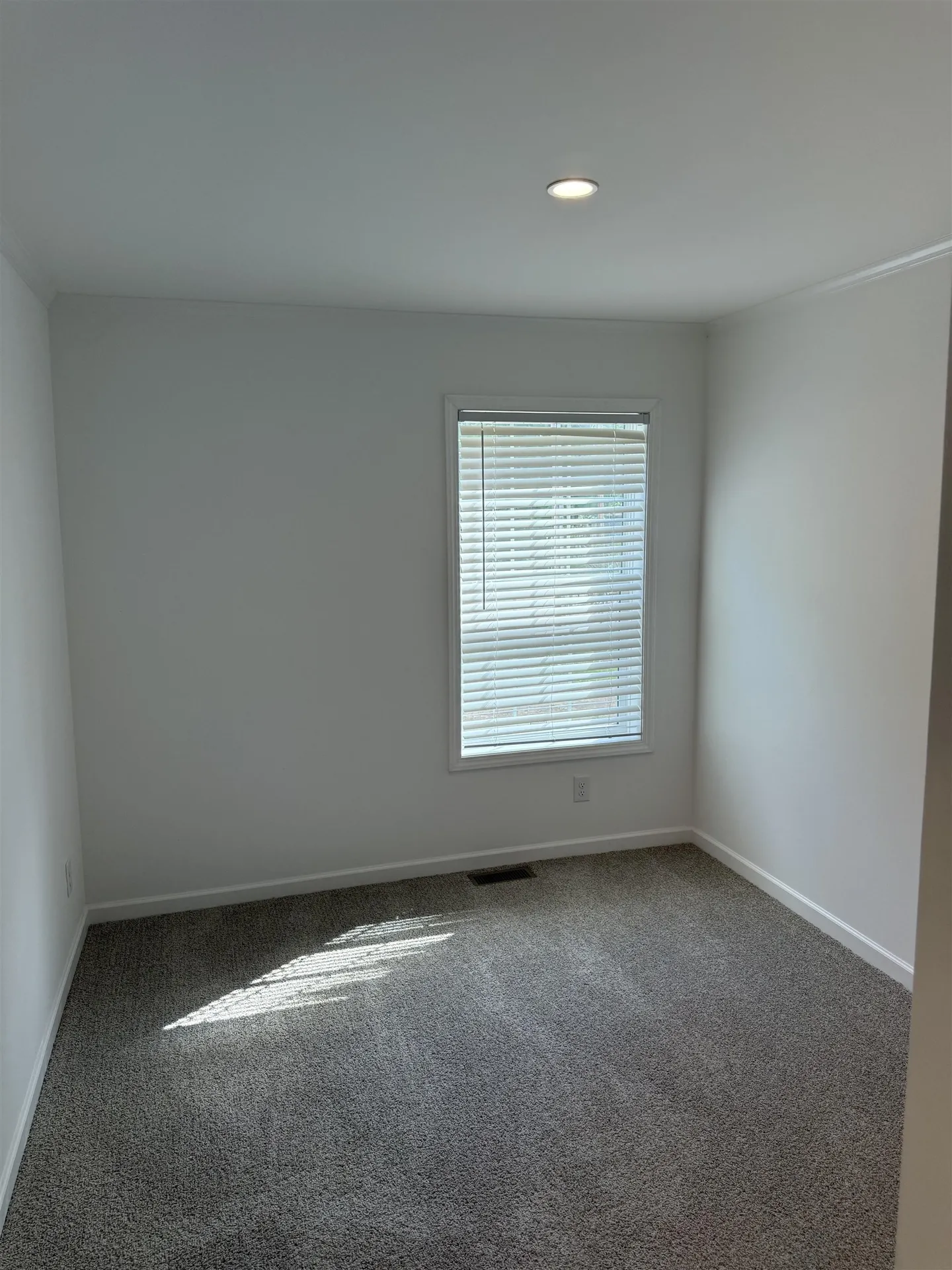 14 Mercury Lane Nashua NH 03062