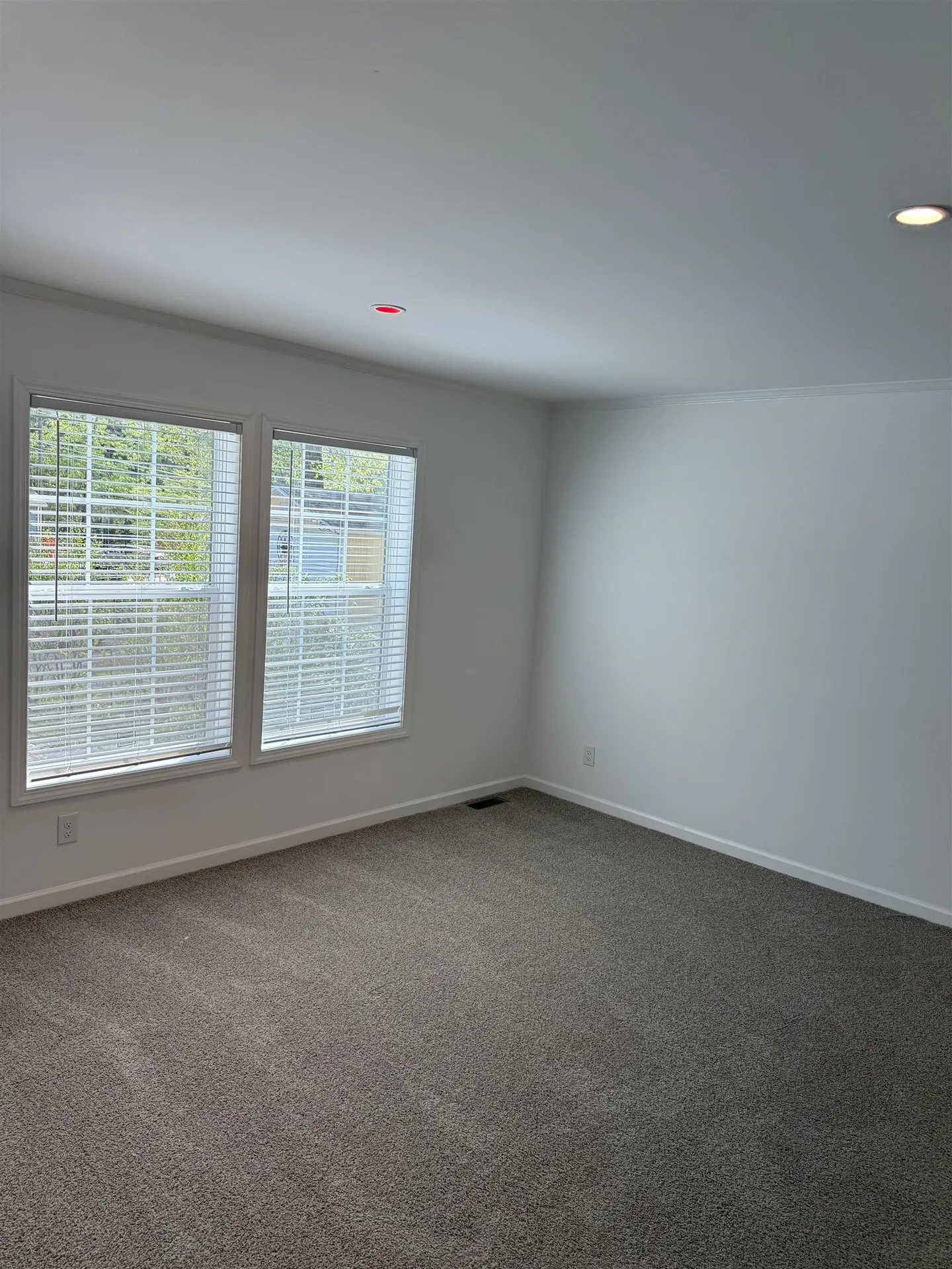 14 Mercury Lane Nashua NH 03062