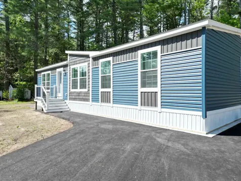 14 Mercury Lane Nashua NH 03062