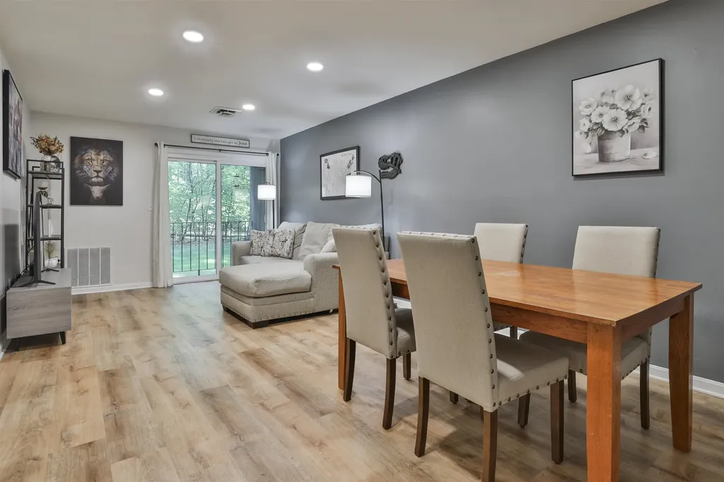 7 Blackstone Drive Nashua NH 03063