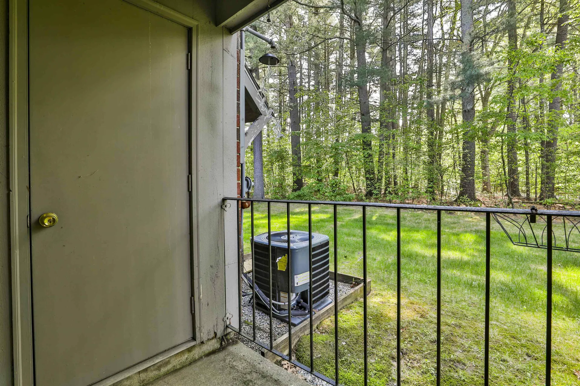 7 Blackstone Drive Nashua NH 03063