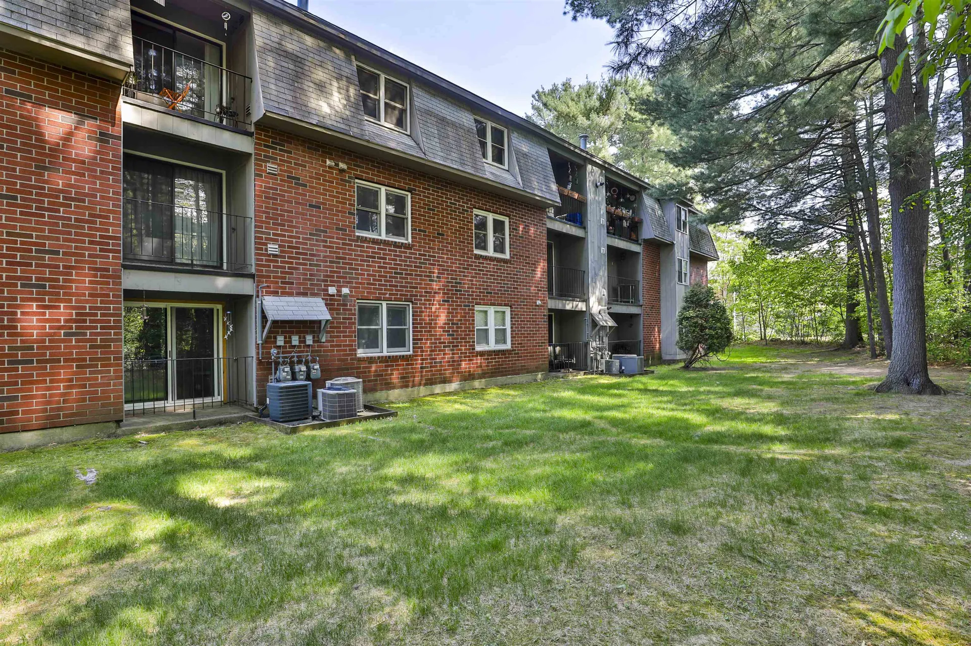 7 Blackstone Drive Nashua NH 03063