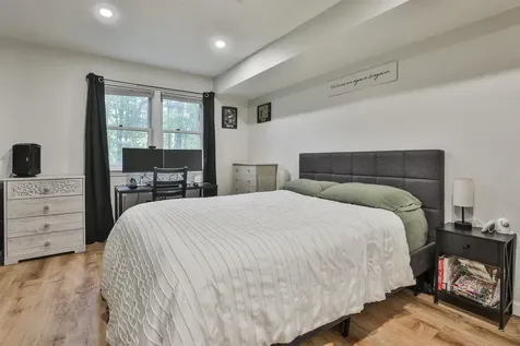 7 Blackstone Drive Nashua NH 03063