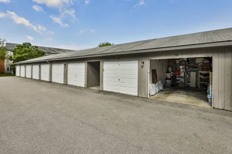 7 Blackstone Drive Nashua NH 03063