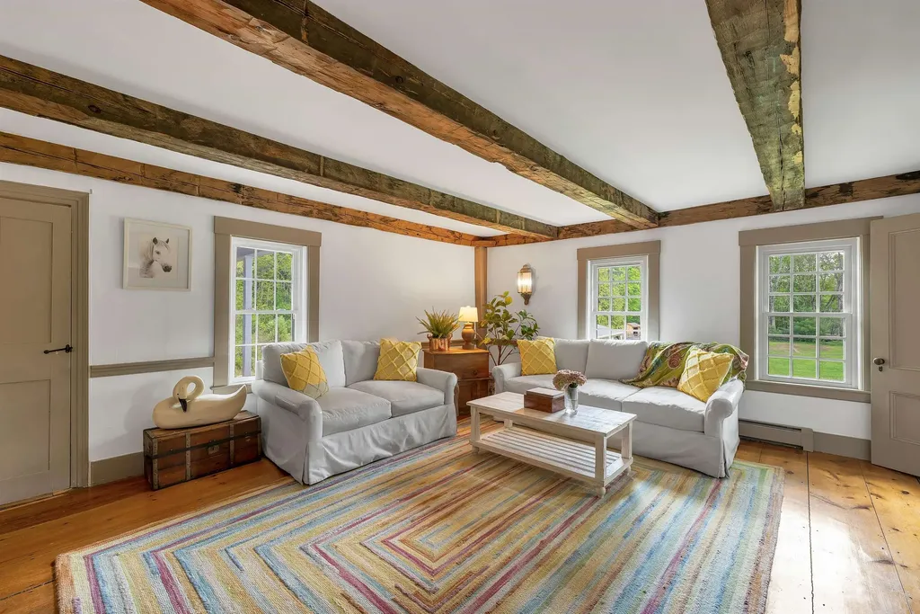 52 Lyford Road Brookfield NH 03872