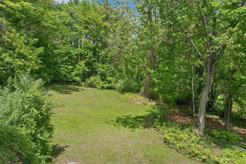 52 Lyford Road Brookfield NH 03872