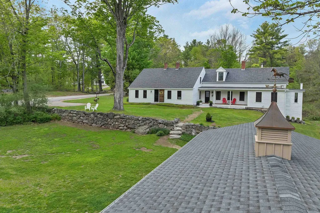 52 Lyford Road Brookfield NH 03872