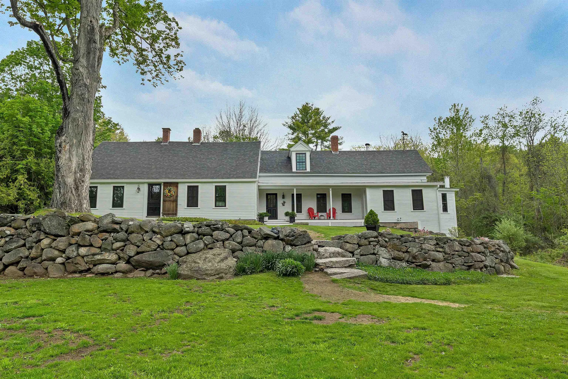 52 Lyford Road Brookfield NH 03872
