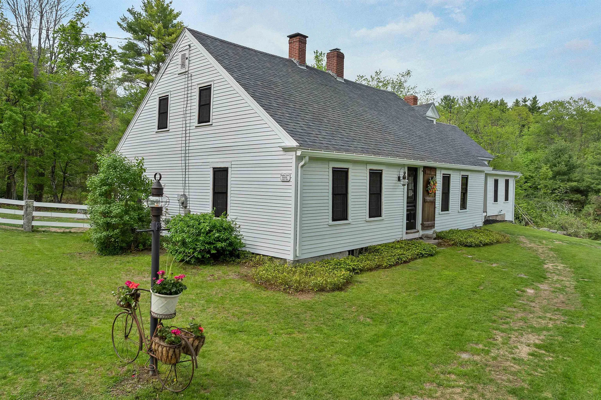 52 Lyford Road Brookfield NH 03872
