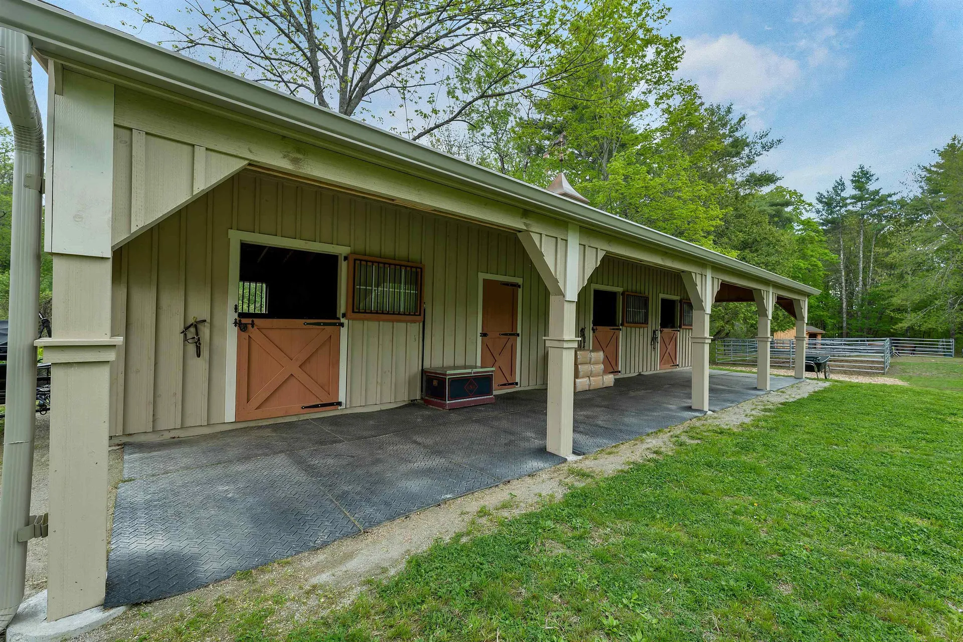 52 Lyford Road Brookfield NH 03872