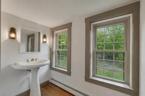52 Lyford Road Brookfield NH 03872