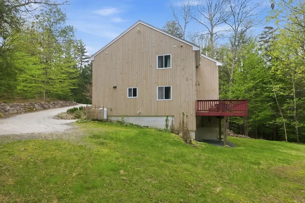 111 Holland Trail Thornton NH 03285
