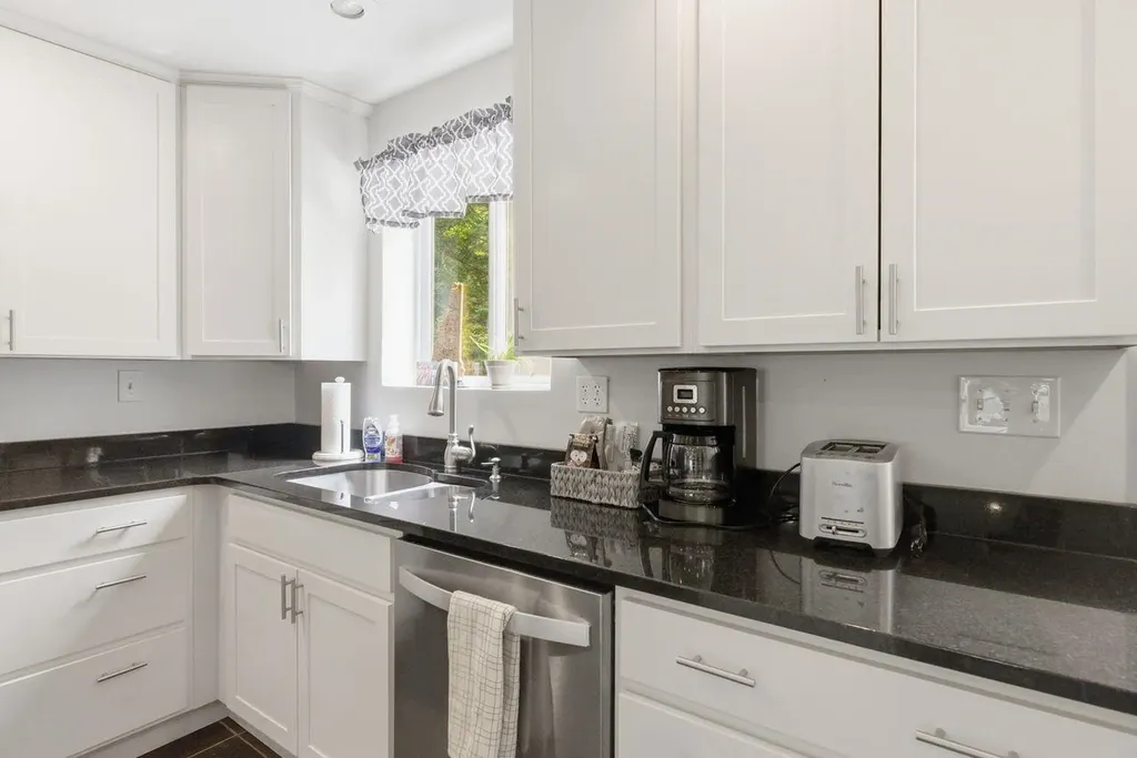 111 Holland Trail Thornton NH 03285