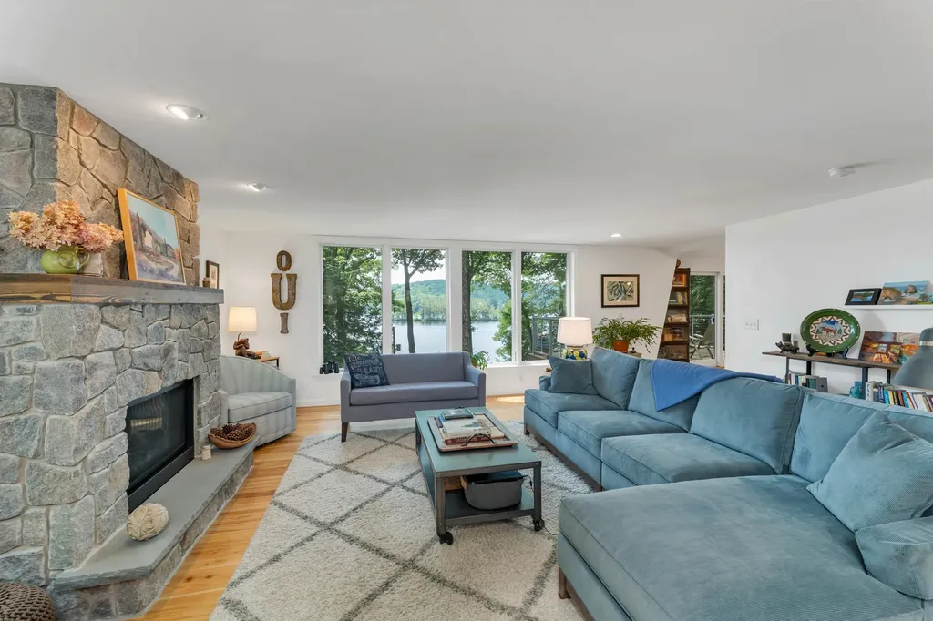 72 Keyser Street Sutton NH 03260