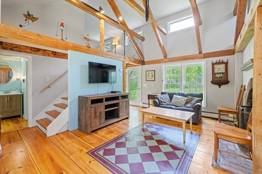 15 Market Street Lyme NH 03768