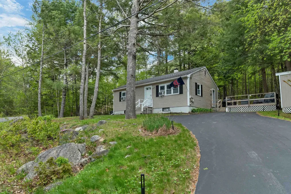 13 Aspen Drive Tuftonboro NH 03816