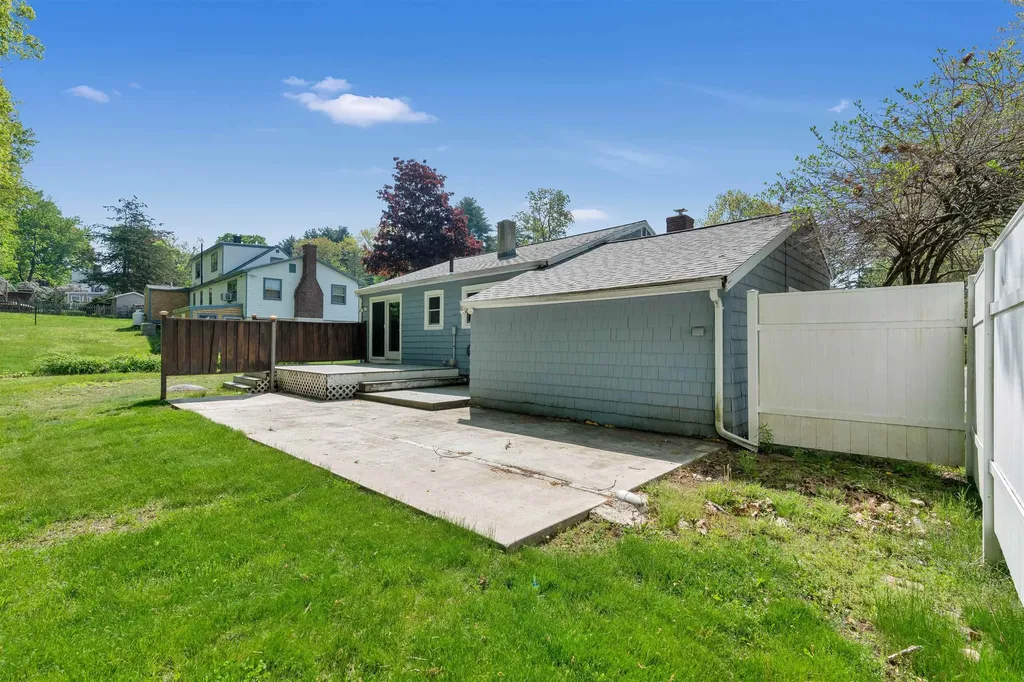 14 Phinney Lane Exeter NH 03833