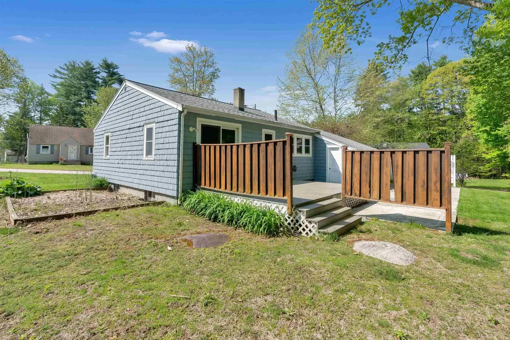 14 Phinney Lane Exeter NH 03833