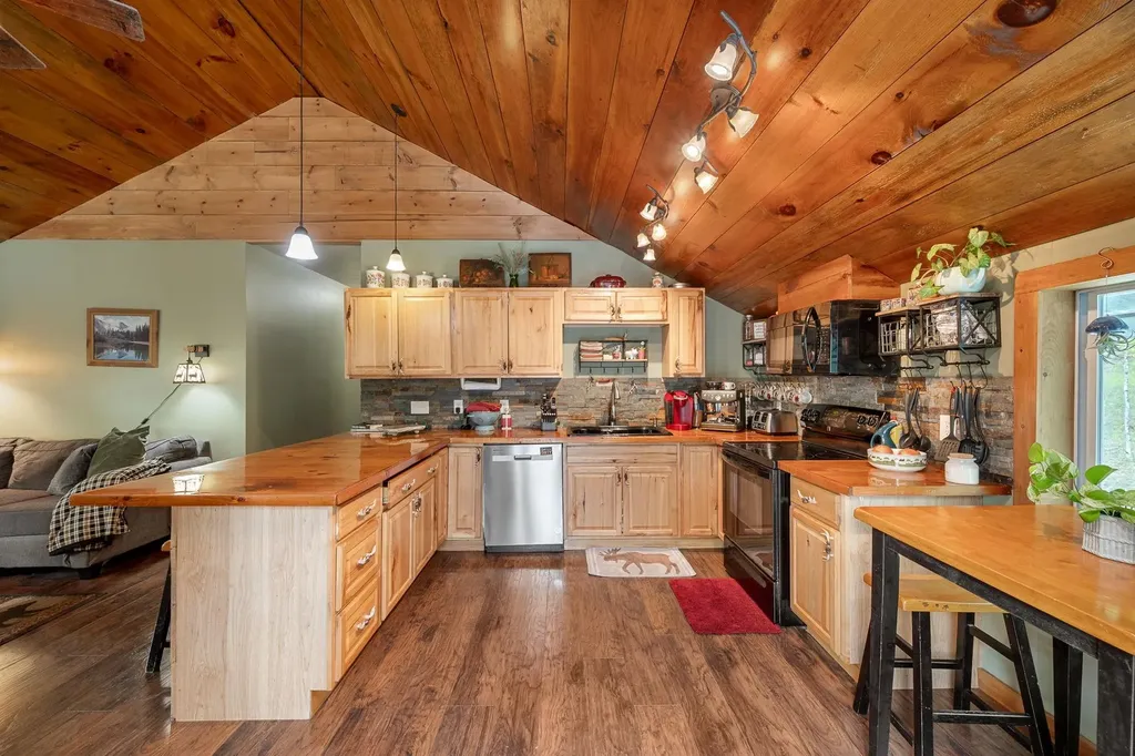 251 Doe Road Warren VT 05674